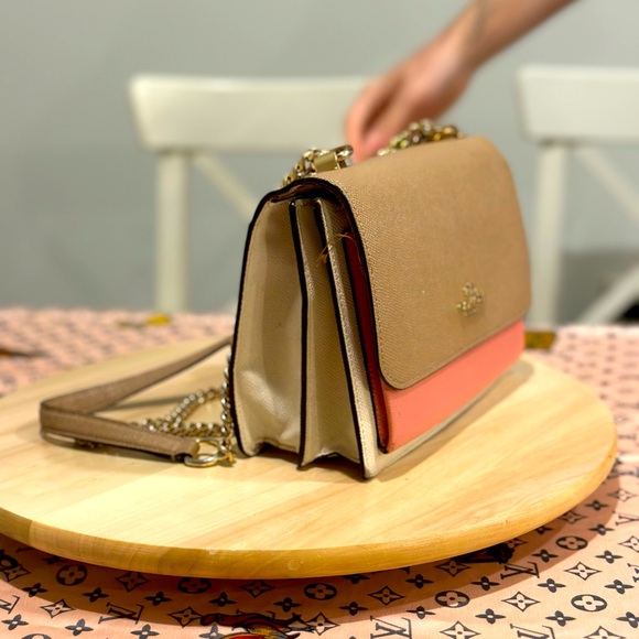 Coach Handbags - Coach bag pre-❤️